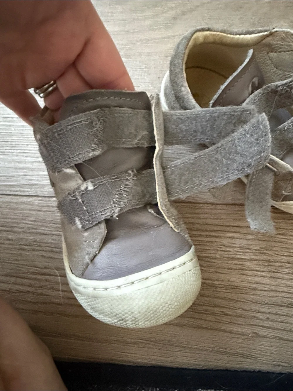 Naturino Kids Double-Strap Sneakers in Grey with Blue Star
